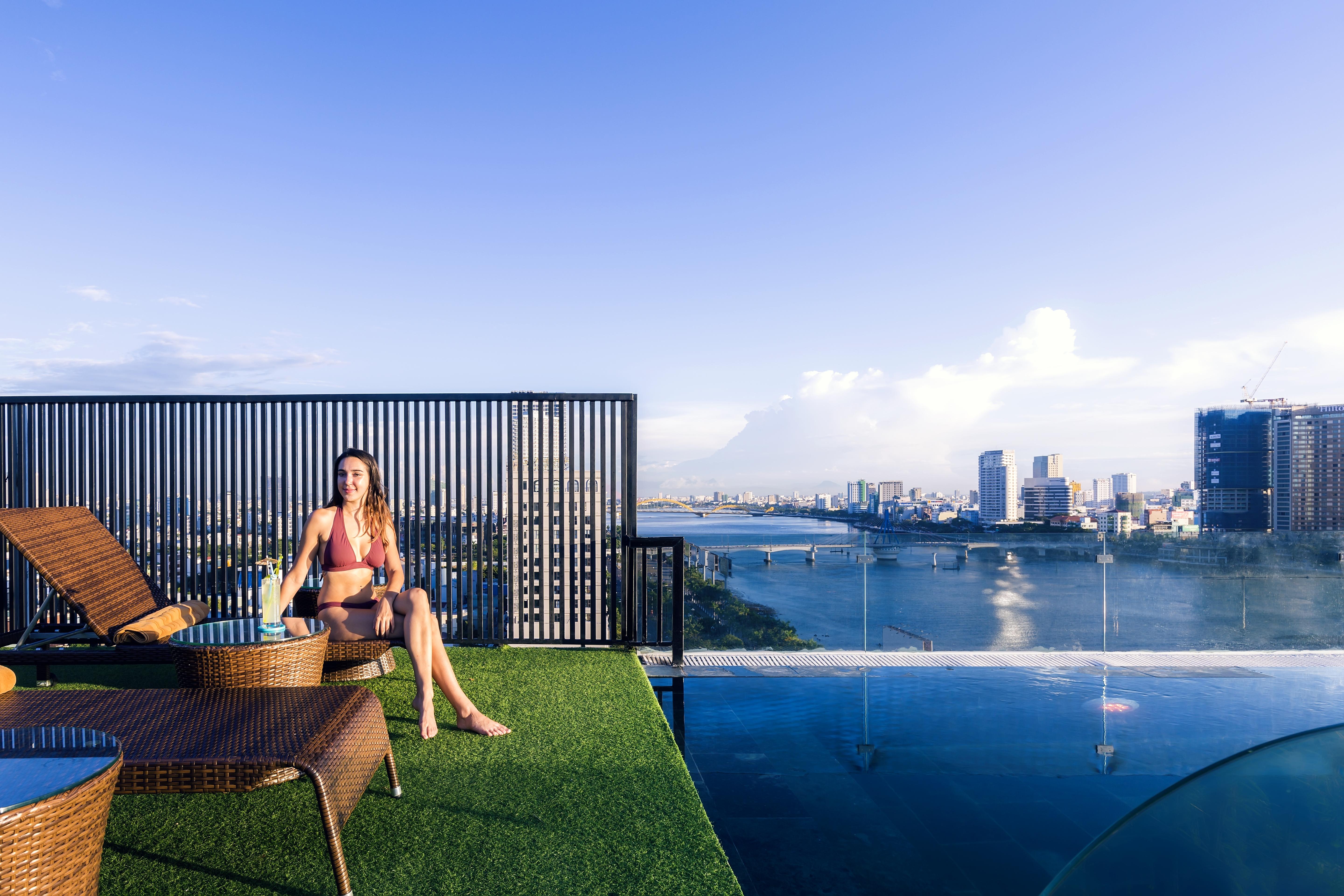 Ibiza Riverfront Da Nang Hotel Powered By Aston Exterior photo